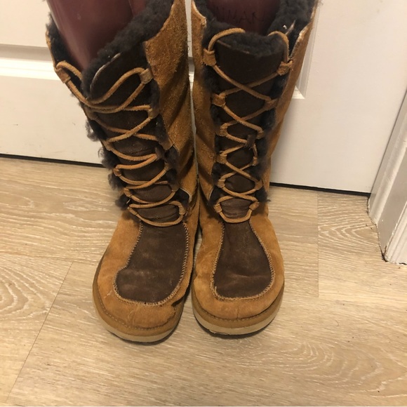 Ugg ladies winter snow boots size 7 - Picture 3 of 8